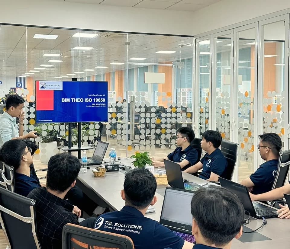 Specialized training, Seminar, talkshow